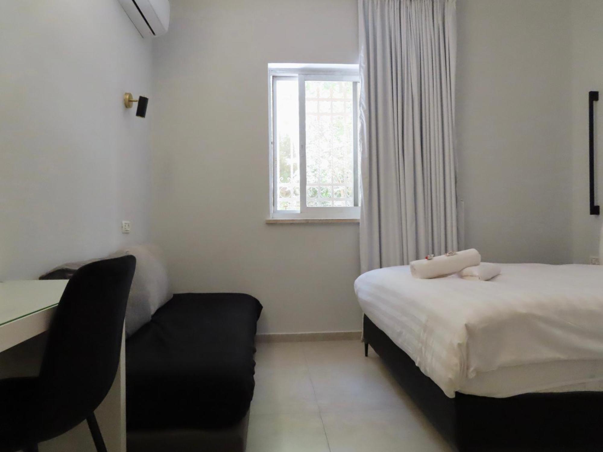 White Moon Inn القدس الغرفة الصورة